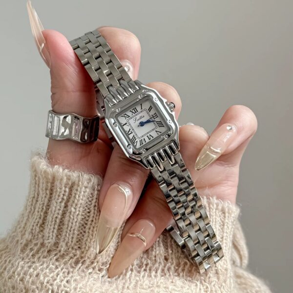 Montre_Maera