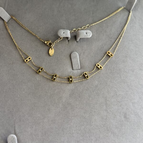 Collier_ Mbéne